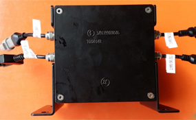 四驱越野卡车中央充放系统的工作原理