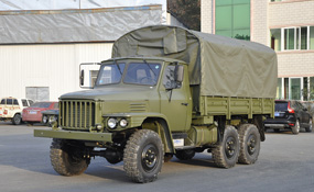 EQ2082E6D东风六驱尖头越野车——年代纪