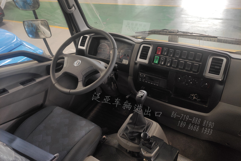 六驱工程车底盘,多用途客车底盘