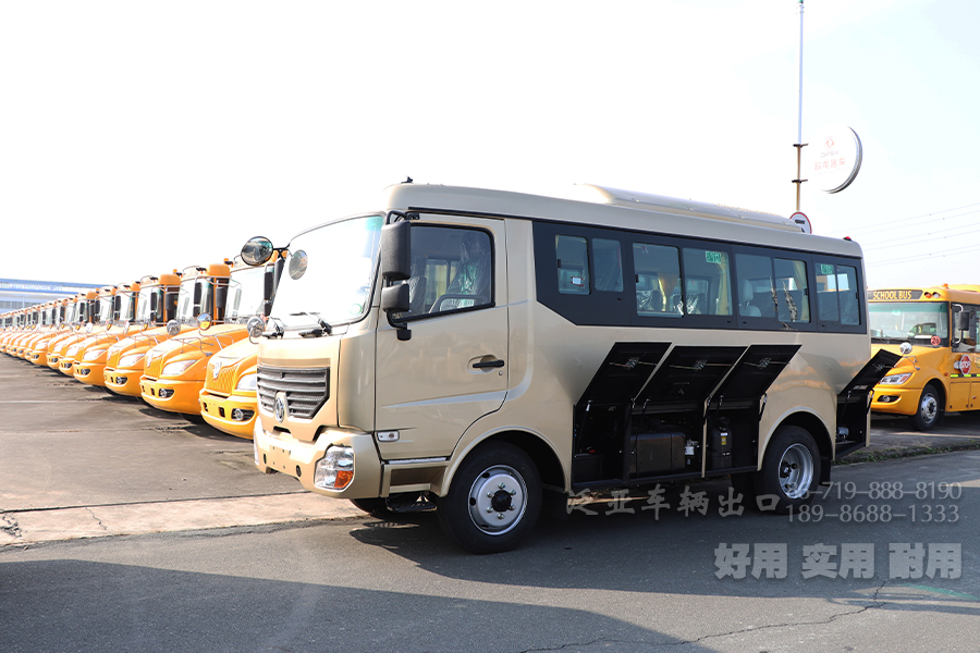 东风越野客车 东风四驱客车,东风13座客车 东风23座载人客车,东风4X4客车.东风运兵客车,东风工程救援客车,东风柴油客车,武警森林客车,东风客车出口,东风客车报价,东风4X4客车销售