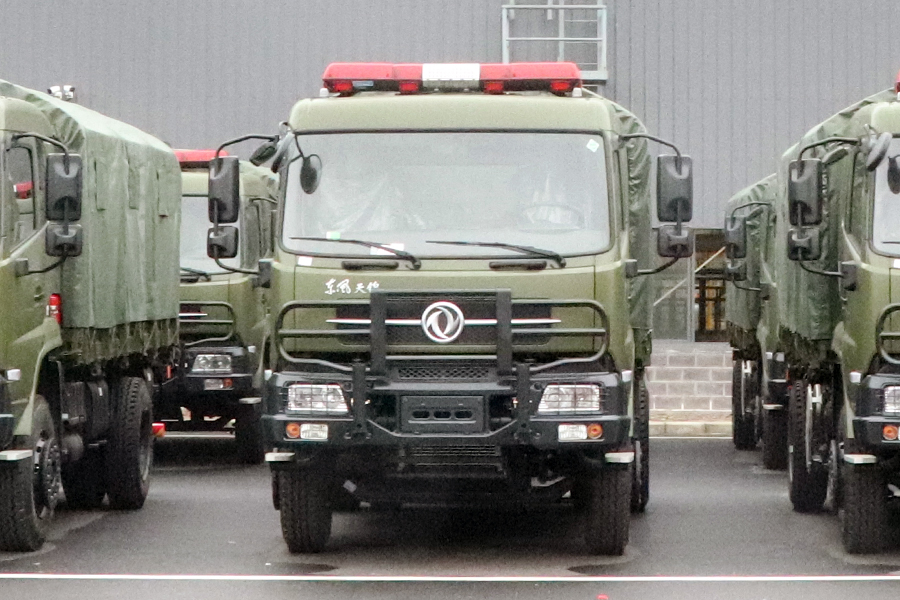 4X2液压尾板车--森林消防车--东风越野专用车-平头越野卡车