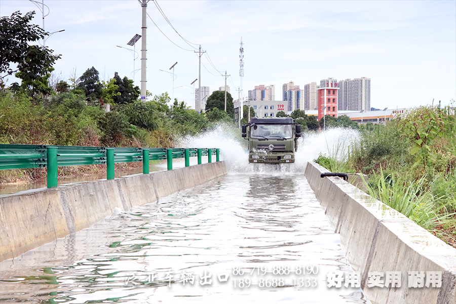 东风天锦卡车,6×6天锦越野车,六驱天锦运兵车,东风2102越野运兵车,东风军车报价,六驱东风天锦载货车,190马力东风卡车,EQ2102军用越野卡车,6×6越野客车改装,东风153越野车