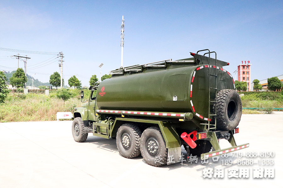 EQ2100出口,东风六驱出口,东风EQ2100,东风越野车出口,右舵六驱越野车,右舵六驱出口,加运油车出口,东风右舵越野车,东风右舵加运油车,东风EQ2100出口