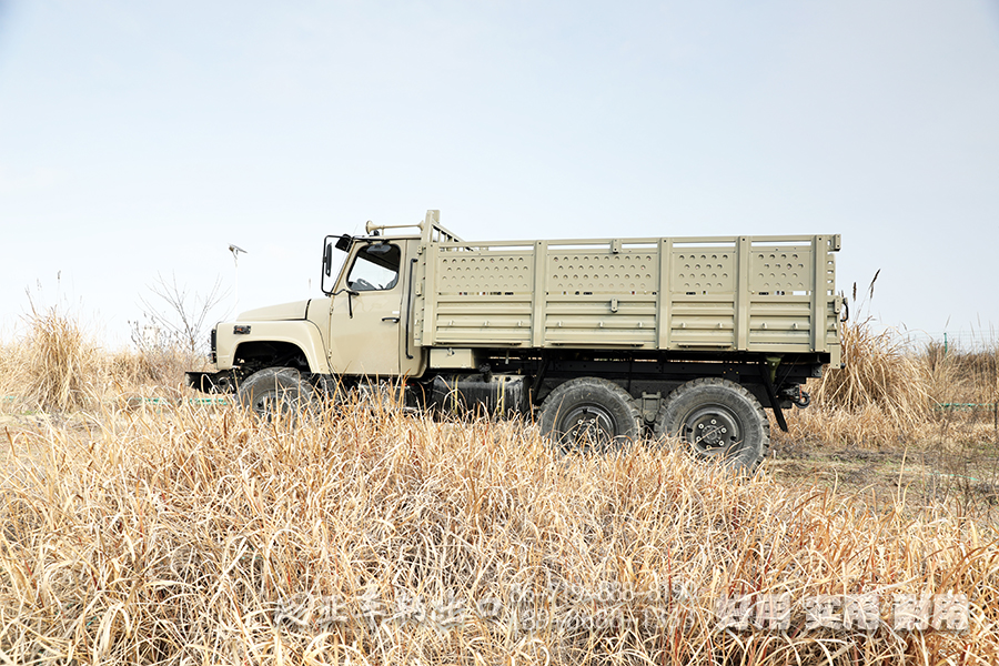 EQ240,东风六驱,越野卡车,6*6长头,运兵车,长鼻子卡车,出口卡车,越野载货车,二吨半卡车