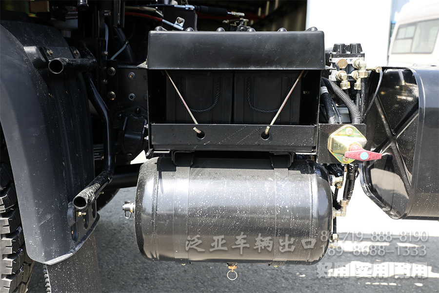 湖北越野专用车官网,湖北越野专用车有限公司官网,越野卡车定制,东风四驱六驱,东风军车改装,越野运兵车,森林消防车,四驱六驱越野车底盘,越野客车,越野卡车,专用车改装,工厂直销专用车、轻型越野卡车底盘、六驱卡车