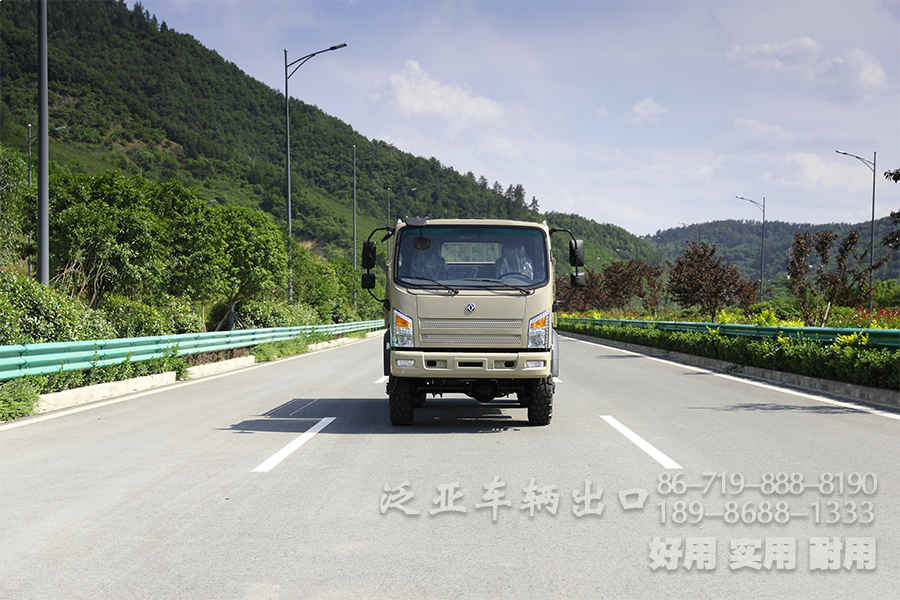 东风六驱,六驱越野卡车,平头卡车,柴油越野汽车,东风6*6卡车,东风6*6运兵车,东风运兵车,六驱运兵车,六驱民用车出口,卡车出口