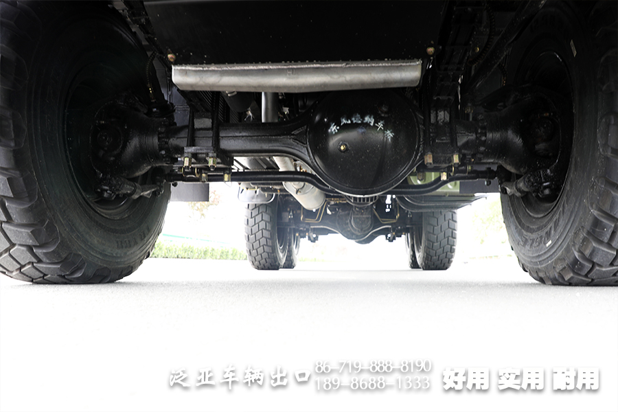 东风6×6,越野卡车厂家,专用卡车厂家,升级款货车,EQ2102载货车,东风六驱,六驱EQ2102,190马力货车,平头货车定制