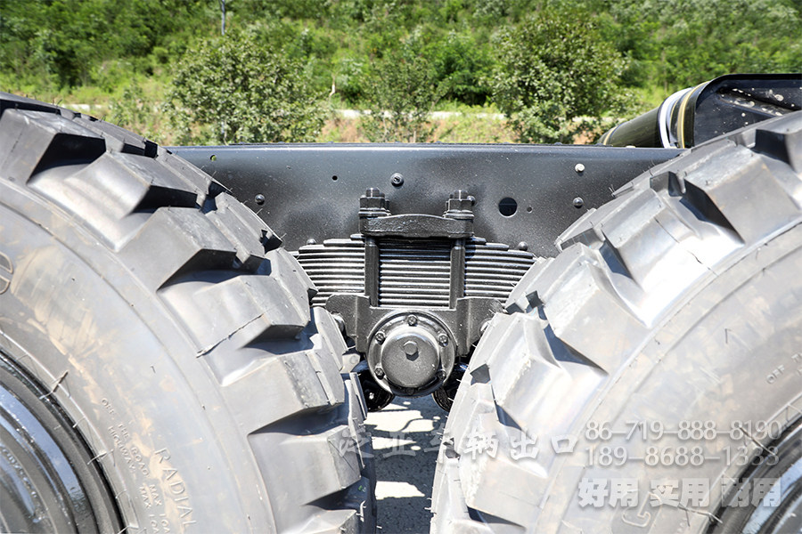 东风六驱经典款EQ2082越野底盘,EQ240,东风蓝卡车,尖头卡车,出口长头底盘,经典越野卡车