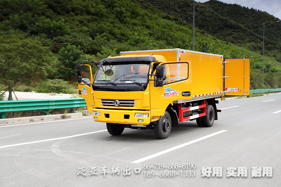 东风4x2轻卡,轻卡越野专用车,160马力小型卡车,小型卡车定制,出口微卡厂家,越野专用车,出口专用车厂家