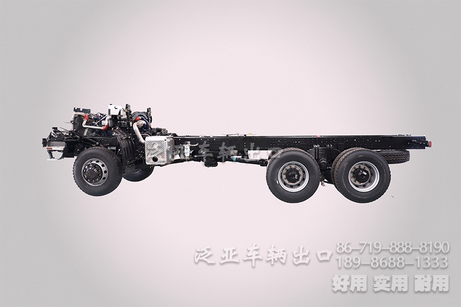 东风三桥底盘,25吨底盘,350马力底盘,出口重型底盘,8米后八轮底盘,底盘改装,三类底盘