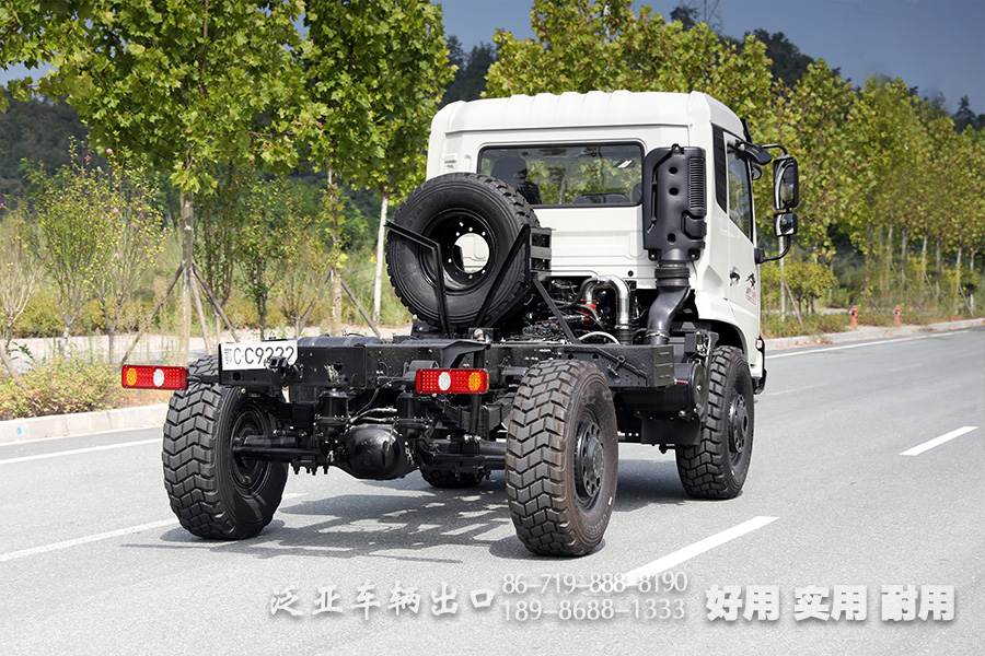 东风4×4,210马力底盘,东风专用车,越野专用底盘,双轴底盘,底盘改装厂家,单胎越野底盘,专用车底盘厂家,平头一排半底盘
