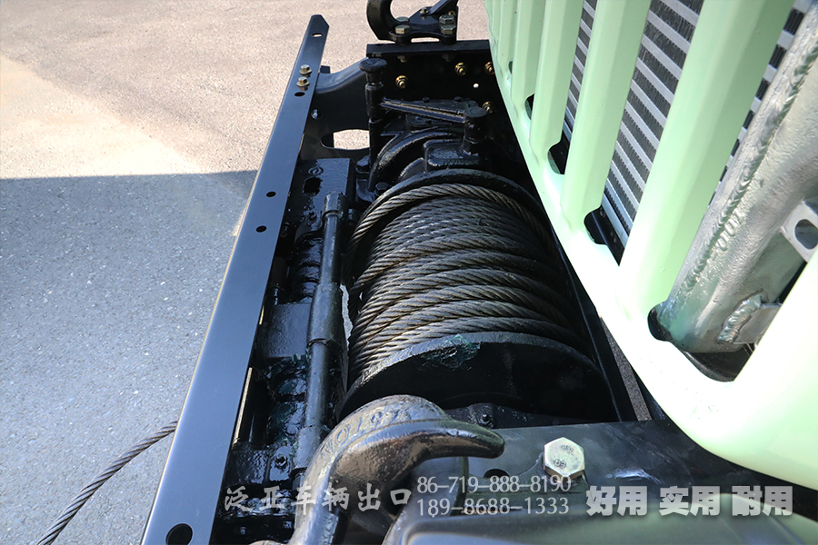 东风EQ2100底盘,东风6×6底盘,双玻璃EQ2100底盘,六驱越野底盘,6×6尖头底盘,EQ245底盘,运兵卡车,底盘出口,长头军车,190马力军车,军车专用改装
