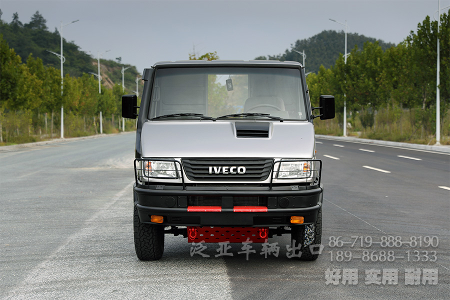 全驱越野底盘,轻型底盘,全驱底盘,长头底盘,底盘改装,短头卡车出口,依维柯4X4,长头房车底盘,全驱轻型房车