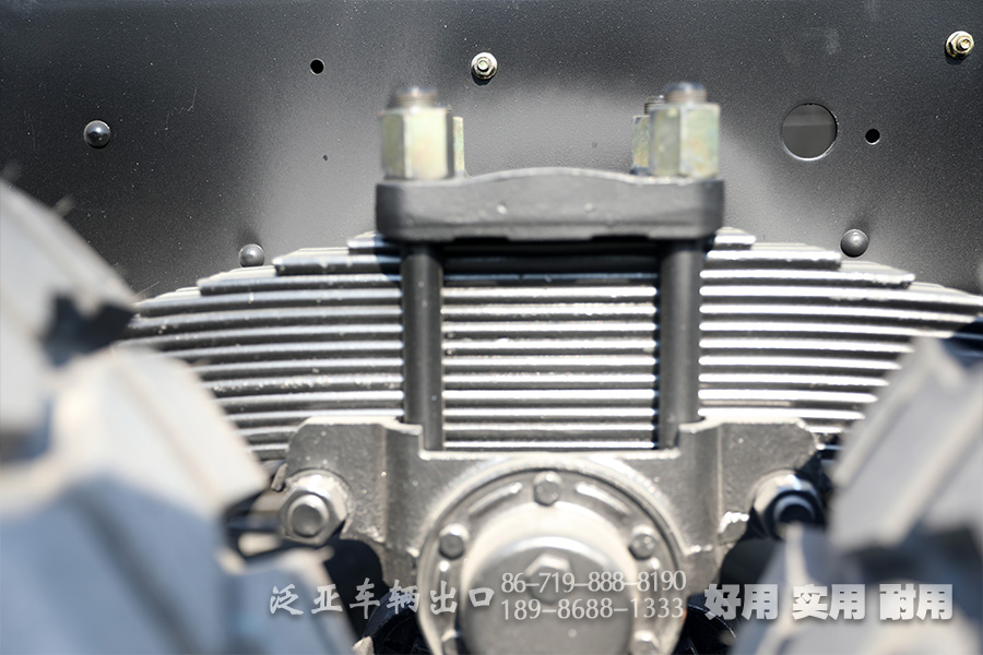 EQ240,东风长头底盘,东风全驱底盘,东风240,老牌越野车底盘,EQ2082E6D,经典卡车底盘,EQ240底盘,越野卡车底盘