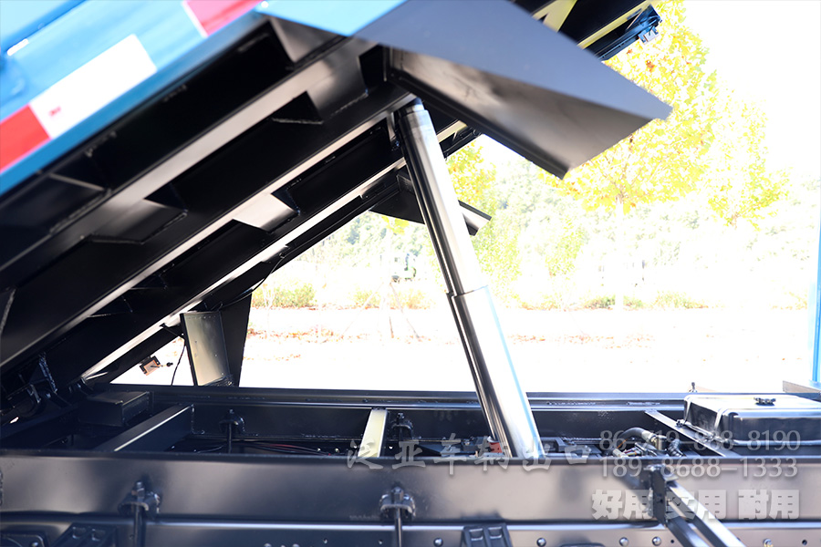 轻型自卸卡车,尖头自卸,单杠自卸汽车,出口自卸货车,东风商用卡车,4x2自卸汽车,东风4X2运输车,4x2卡车