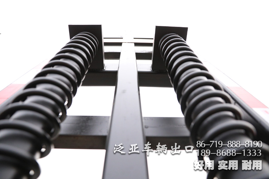 东风8X4,8X4平板,平板底盘,东风10米平板,东风10米底盘,30吨专用车底盘,30吨底盘,专用车底盘改装