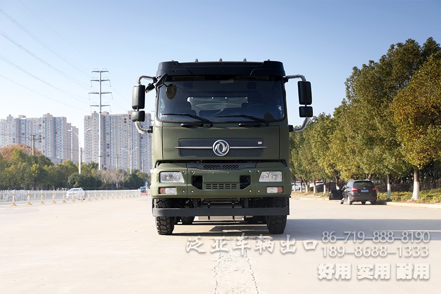 东风6x4、东风6x6、油罐车、加油车、罐式加油车、东风6x4越野油罐车、平头卧铺加油车