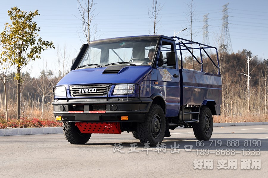 依维柯蓝色经典四轮驱动卡车_小型客货车四轮驱动卡车