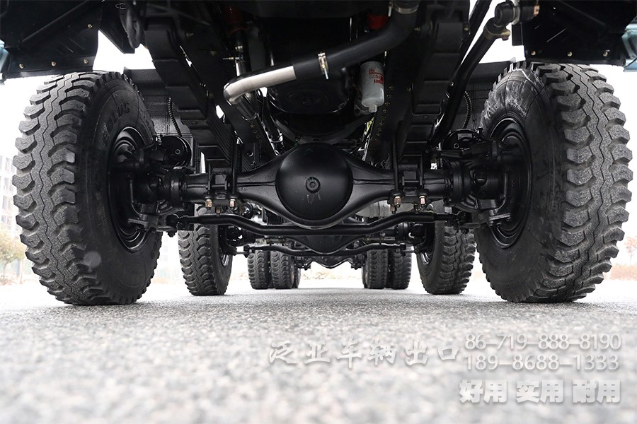东风底盘改装,八驱底盘,东风450马力底盘,东风八驱,大马力越野底盘,450马力底盘,后八轮越野底盘,全驱可改装型底盘
