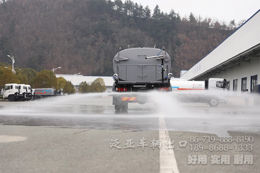 消防运水车，10方喷洒车，东风消防车，4*2水罐车，国三喷洒车，环卫绿化车，绿化喷洒车