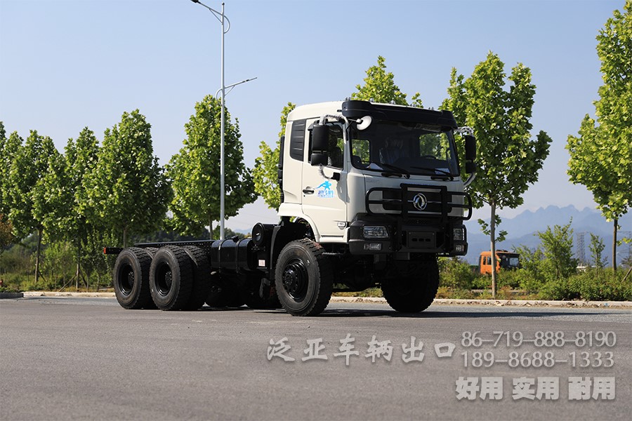 东风4x2，越野专用车底盘，190马力底盘