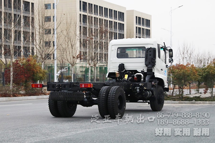 东风四驱，东风4x4，加油车底盘